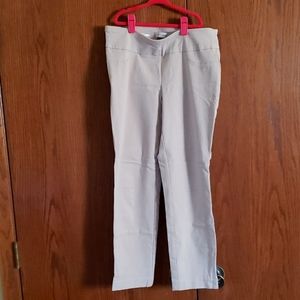 Van Heusen, women's pants, slim fit, size 6